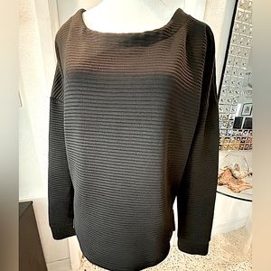 Daisy Fuentes FIT shirt